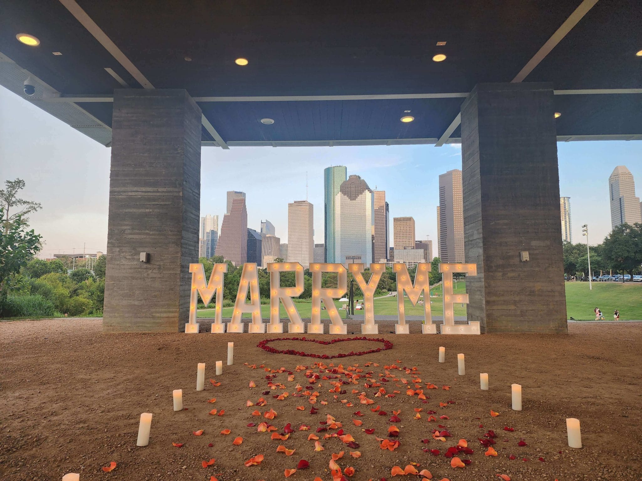 Marquee letters